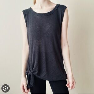 Women’s Bobeau charcoal tank with tie waist. Size XL